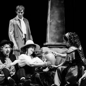 DER ZIGEUNERBARON von Johann Strauß; Theresa Sommer - Saffi, Dirk Konnerth - Barinkay, Opernchor, © Clemens Heidrich